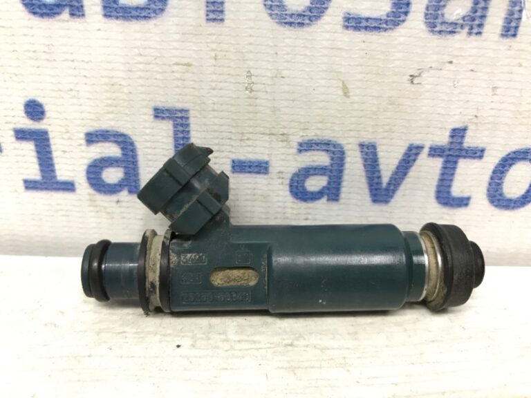 Форсунка топливная Toyota Land Cruiser 1998-2007 2325050040 (Арт. 39136)