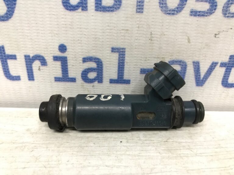 Форсунка топливная Toyota Land Cruiser 1998-2007 2325050040 (Арт. 39137)