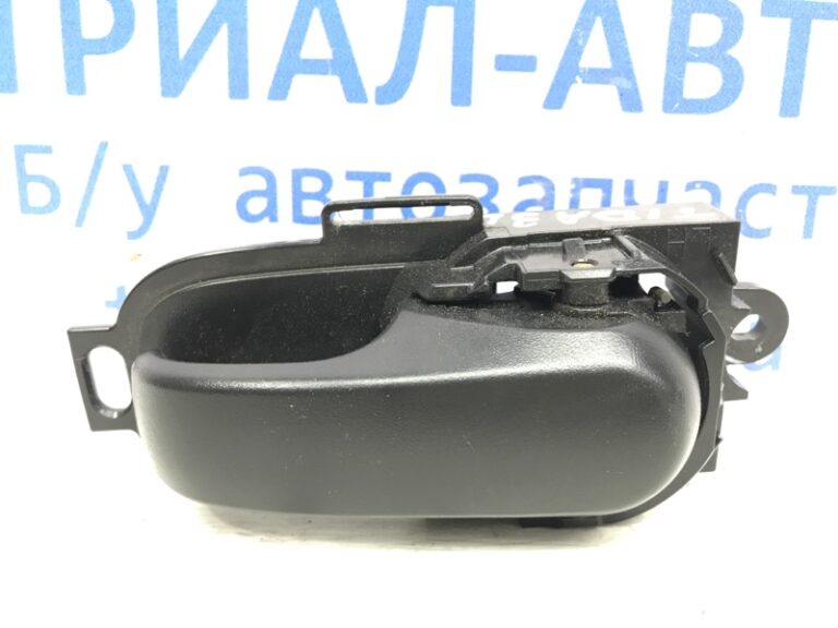 Ручка двери внутренняя левая Nissan Tiida 2004-2014 80671EM00A (Арт. 39572)