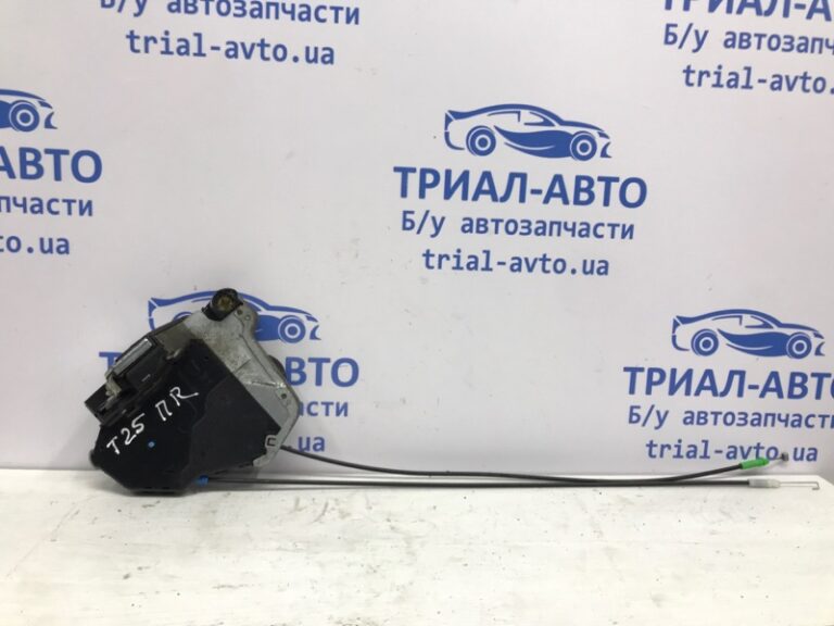 Замок двери передний правый Toyota Avensis 2003-2009 69030-02171 (Арт. 39695)