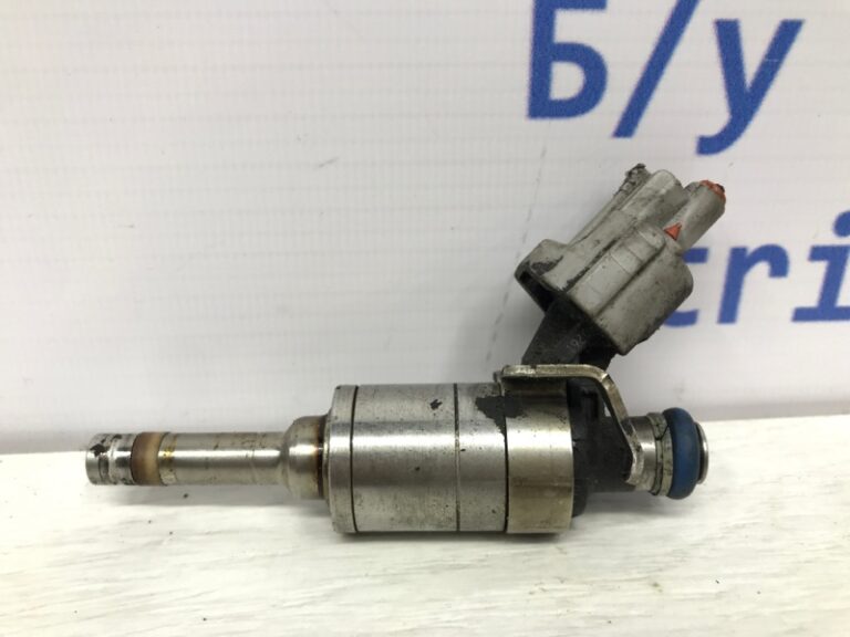Форсунка топливная Nissan Juke 2010-2019 166001KC0A (Арт. 39812)