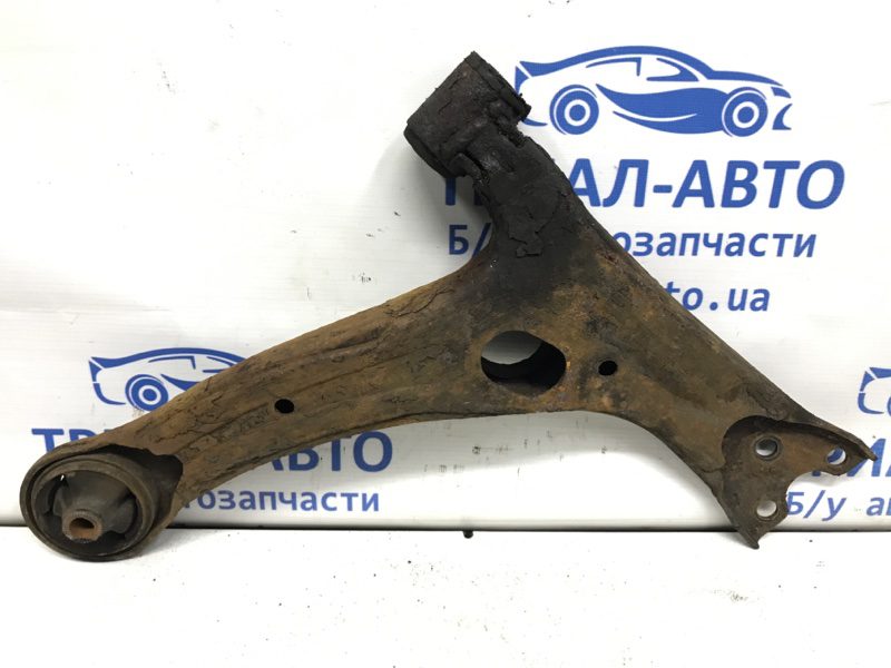 Рычаг левый Toyota Avensis 2003-2009 4806948030 (Арт. 40001) Рычаг левый Toyota Avensis 2003-2009 4806948030 (Арт. 40001)