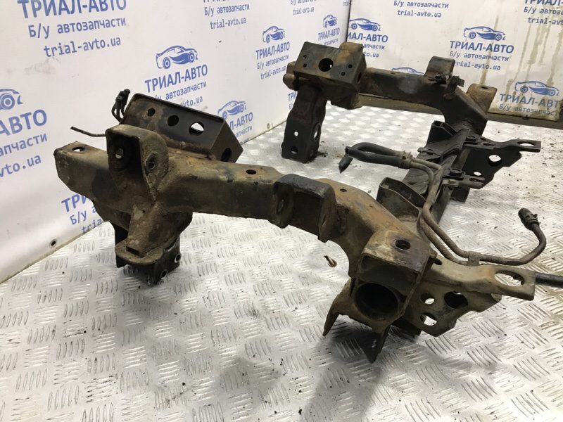 Балка передней подвески Mitsubishi Pajero Wagon 1999-2006 MR448101 (Арт. 54647) Балка передней подвески Mitsubishi Pajero Wagon 1999-2006 MR448101 (Арт. 54647)
