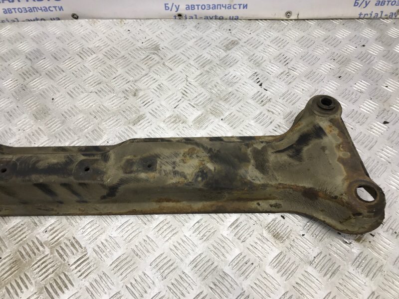 Балка поперечная Mitsubishi Pajero Wagon 2000-2006 MR519478 (Арт. 54649) Балка поперечная Mitsubishi Pajero Wagon 2000-2006 MR519478 (Арт. 54649)