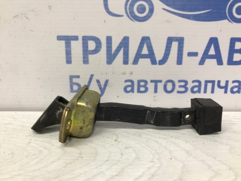 Ограничитель двери передний левый Mitsubishi Lancer 2003-2009 MR526777 (Арт. 55795)