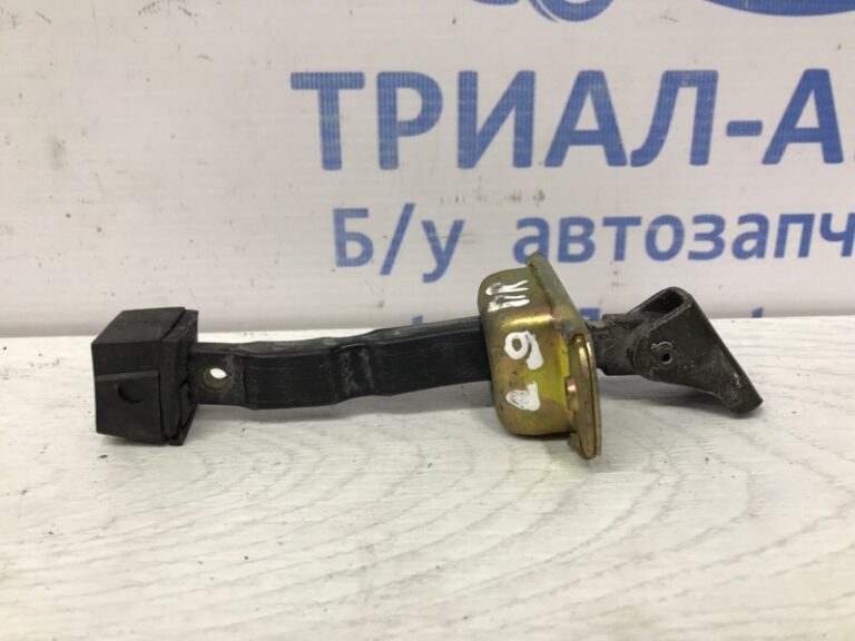 Ограничитель двери передний правый Mitsubishi Lancer 2003-2009 MR526777 (Арт. 55796)