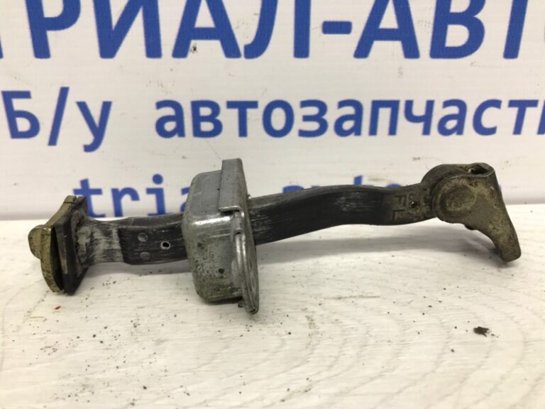 Ограничитель двери передний правый Nissan Pathfinder 2004-2014 80430EA000 (Арт. 56070)