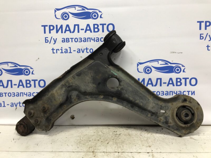 Рычаг правый Chevrolet Lacetti J200 1.8 БЕНЗИН F18D3 2004 (б/у) Рычаг правый Chevrolet Lacetti J200 1.8 БЕНЗИН F18D3 2004 (б/у)