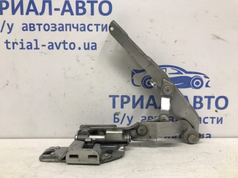 Петля капота левая Infiniti Q50 V37 2.2 DIESEL OM651 2013 (б/у)