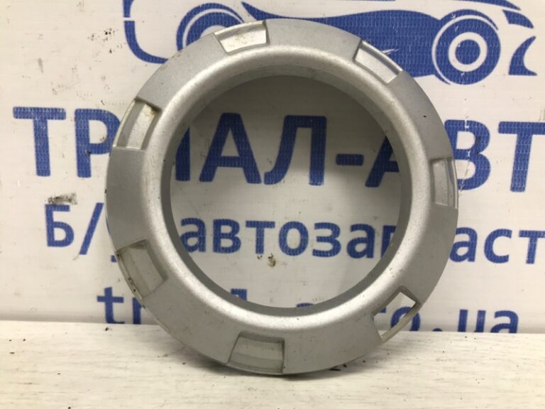 Решетка противотуманки левая Mitsubishi Pajero Wagon 2006-2022 6400A583HA (Арт. 56977)