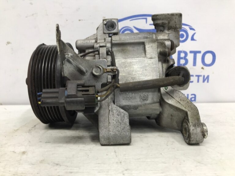 Компрессор кондиционера Subaru Forester 2012-2018 73111FJ020 (Арт. 57338)