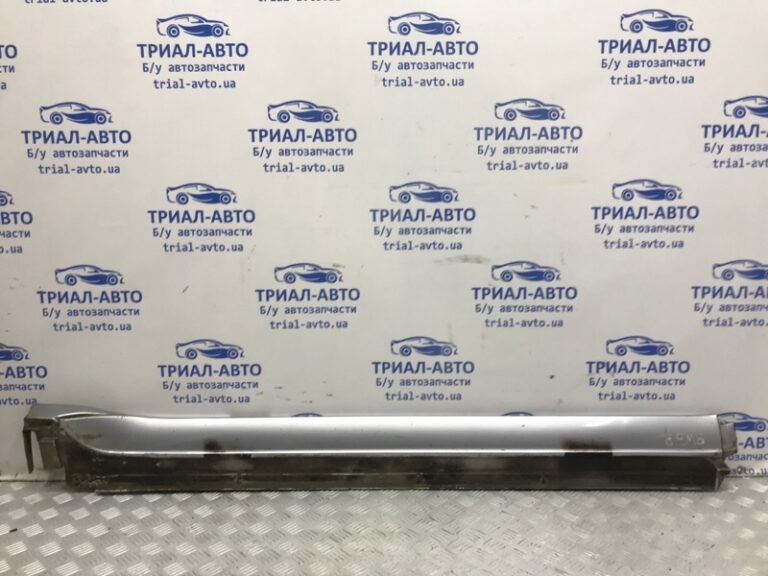 Накладка порога внешняя правая Mitsubishi Pajero Wagon 1999-2006 MN117288HA (Арт. 57369)