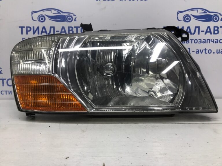 Фара правая галоген Mitsubishi Pajero Wagon 2000-2006 MN133748 (Арт. 58096)