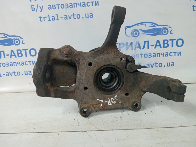 Кулак поворотный левый со ступицей Kia Sorento BL 2.5 DIESEL D4CB 2002 (б/у) Кулак поворотный левый со ступицей Kia Sorento BL 2.5 DIESEL D4CB 2002 (б/у)