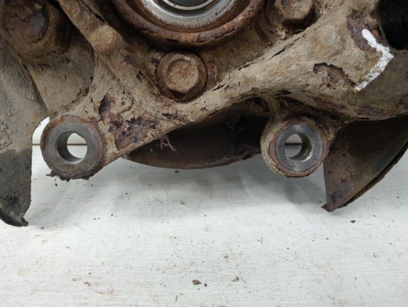 Цапфа задняя левая со ступицей Toyota RAV 4 2012-2018 4230542020 (Арт. 58408) Цапфа задняя левая со ступицей Toyota RAV 4 2012-2018 4230542020 (Арт. 58408)