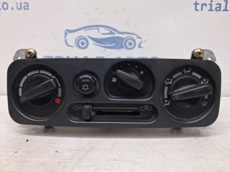 Блок управления кондиционером Mitsubishi Pajero Sport 1996-2008 MR398626 (Арт. 58977)