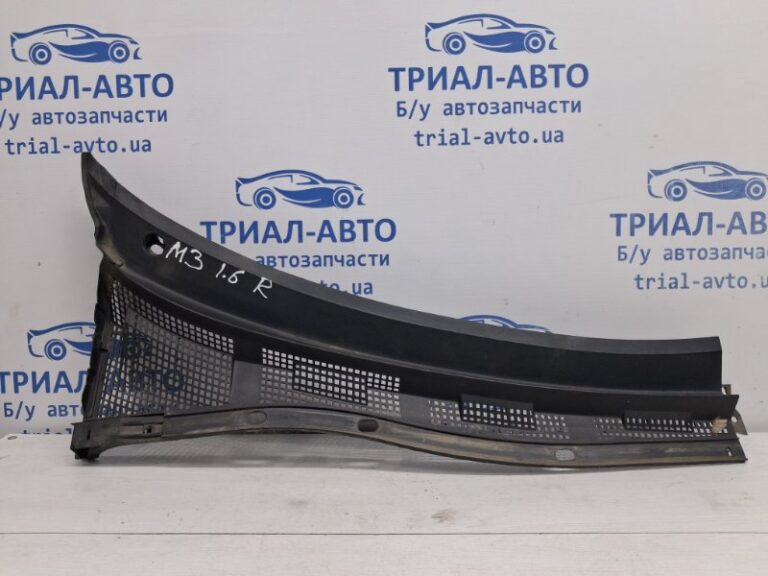 Дефлектор дворников Mazda 3 2003-2009 BN8V507R0G (Арт. 59410)