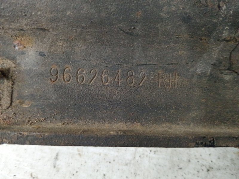 Рычаг задней подвески продольный правый Chevrolet Captiva 2006-2011 96626482 (Арт. 59484) Рычаг задней подвески продольный правый Chevrolet Captiva 2006-2011 96626482 (Арт. 59484)