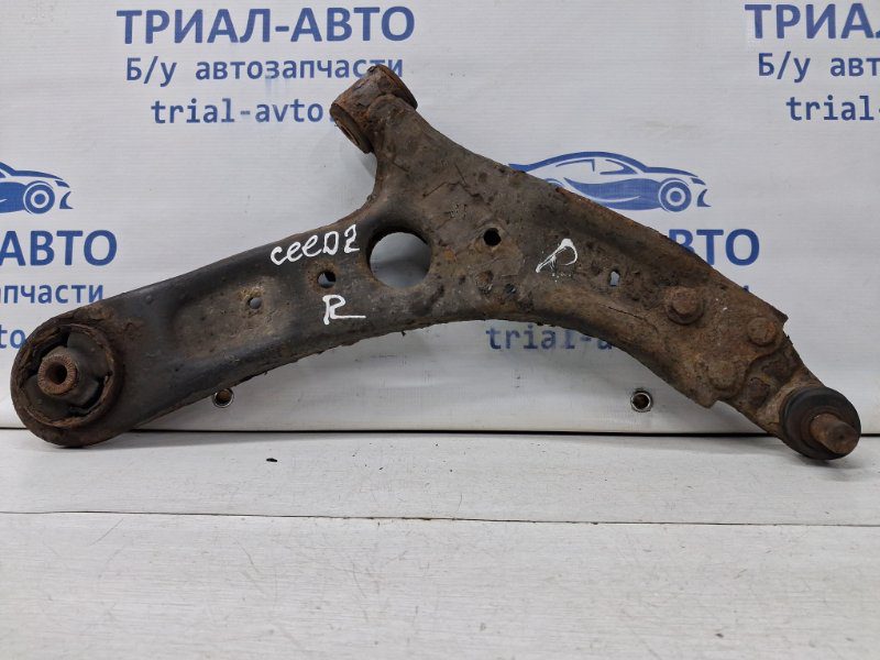 Рычаг правый Kia Ceed 2012-2018 54501A6200 (Арт. 60070) Рычаг правый Kia Ceed 2012-2018 54501A6200 (Арт. 60070)