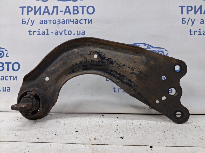 Рычаг задней подвески продольный левый Mazda CX 5 2011-2017 KD3528250C (Арт. 60075) Рычаг задней подвески продольный левый Mazda CX 5 2011-2017 KD3528250C (Арт. 60075)
