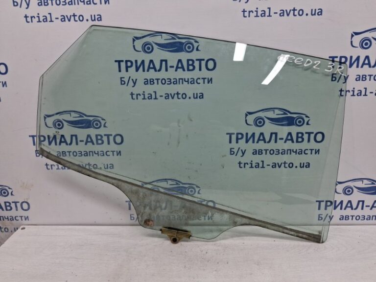 Стекло двери заднее правое Kia Ceed JD 1.6 DIESEL D4FB 2012 (б/у)