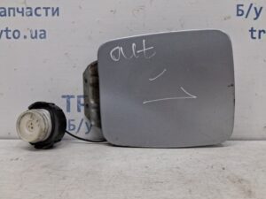 Лючок бака Mitsubishi Outlander 2003-2006 MR954514 (Арт. 60254)