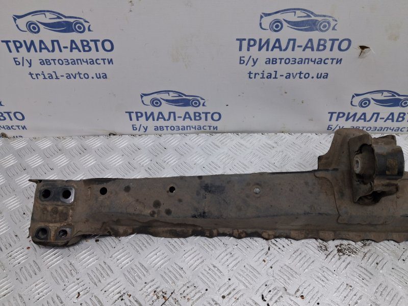 Балка передняя поперечная Toyota RAV 4 2005-2016 5710442061 (Арт. 60480) Балка передняя поперечная Toyota RAV 4 2005-2016 5710442061 (Арт. 60480)