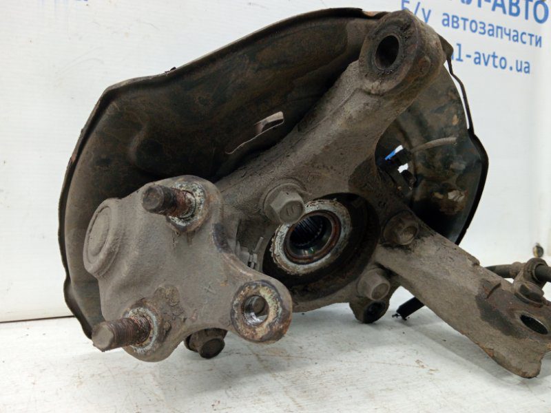 Кулак поворотный левый со ступицей Toyota RAV 4 2005-2016 4321242080 (Арт. 60506) Кулак поворотный левый со ступицей Toyota RAV 4 2005-2016 4321242080 (Арт. 60506)