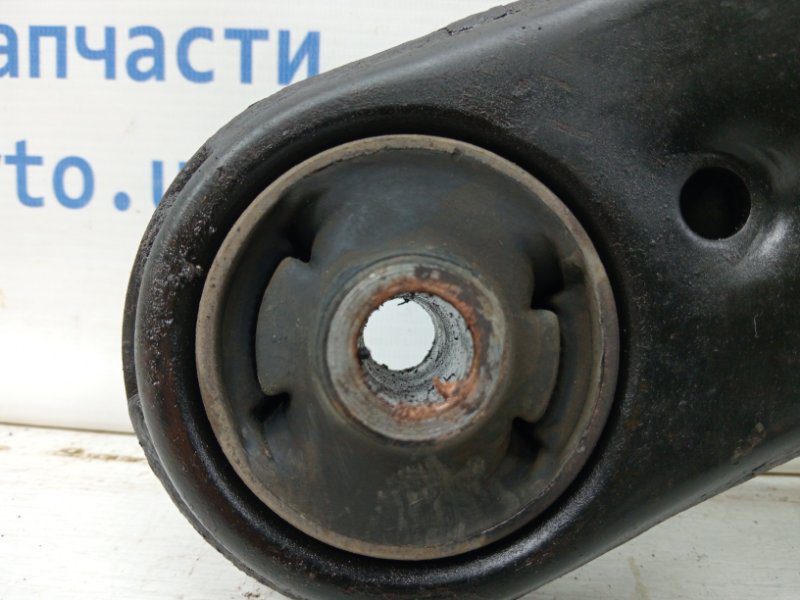 Рычаг левый Toyota RAV 4 2005-2016 4806942050 (Арт. 60766) Рычаг левый Toyota RAV 4 2005-2016 4806942050 (Арт. 60766)