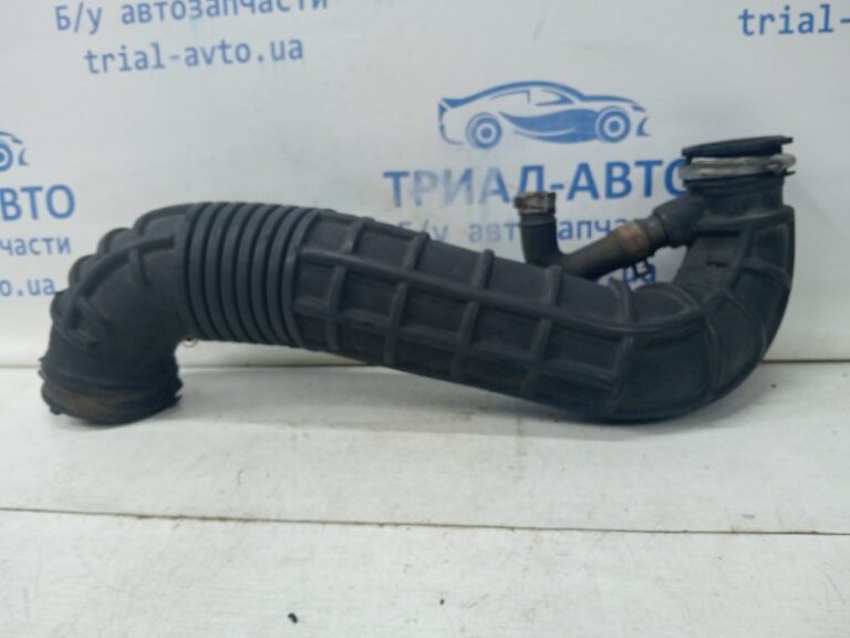 Патрубок воздушного фильтра SsangYong Korando 2010-2019  (Арт. 61164)