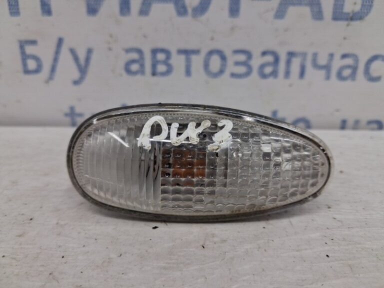 Повторитель поворотника Mitsubishi Pajero Wagon 2000-2006 MR522027 (Арт. 61261)