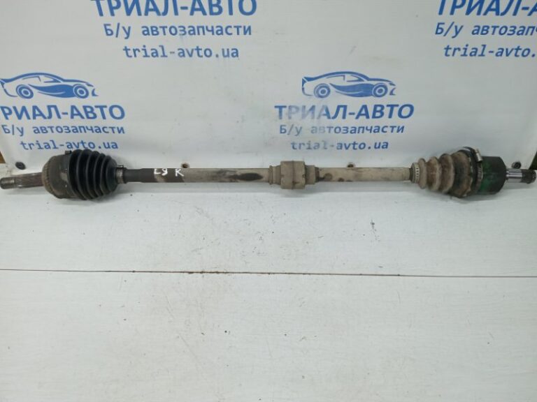 Привод передний правый Mitsubishi Lancer 9 1.6 БЕНЗИН 4G18 2003 (б/у)