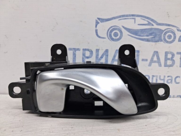 Ручка двери внутренняя правая Infiniti Q50 V37 2.2 DIESEL OM651 2013 (б/у)