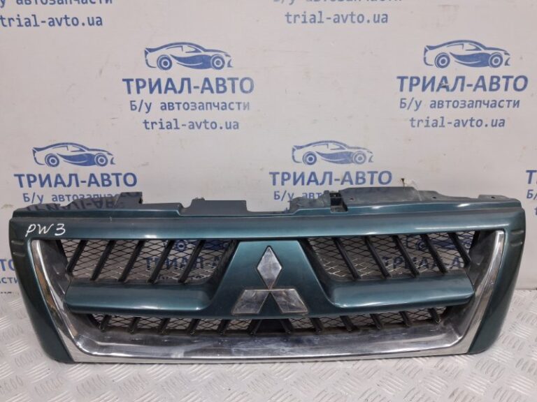 Решетка радиатора Mitsubishi Pajero Wagon 1999-2006 MN117713 (Арт. 62130)
