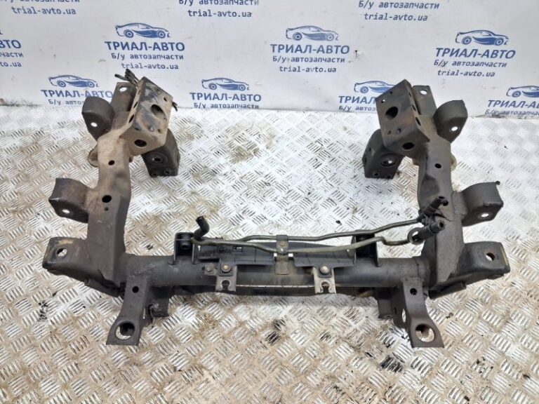 Балка передней подвески Mitsubishi Pajero Wagon 1999-2006 MR448101 (Арт. 62257)