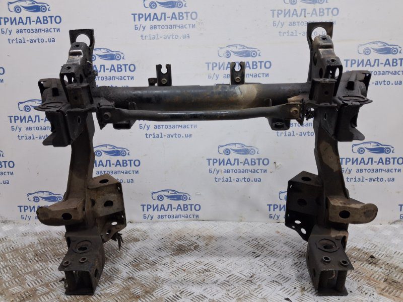 Балка передней подвески Mitsubishi Pajero Wagon 1999-2006 MR448101 (Арт. 62257) Балка передней подвески Mitsubishi Pajero Wagon 1999-2006 MR448101 (Арт. 62257)