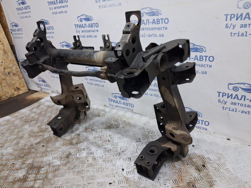 Балка передней подвески Mitsubishi Pajero Wagon 1999-2006 MR448101 (Арт. 62257) Балка передней подвески Mitsubishi Pajero Wagon 1999-2006 MR448101 (Арт. 62257)