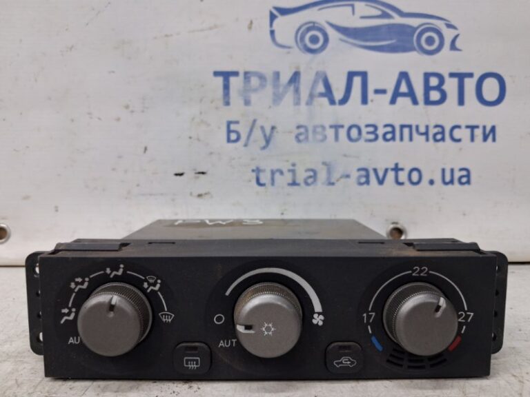 Блок управления кондиционером Mitsubishi Pajero Wagon 1999-2006 MR958005 (Арт. 62279)