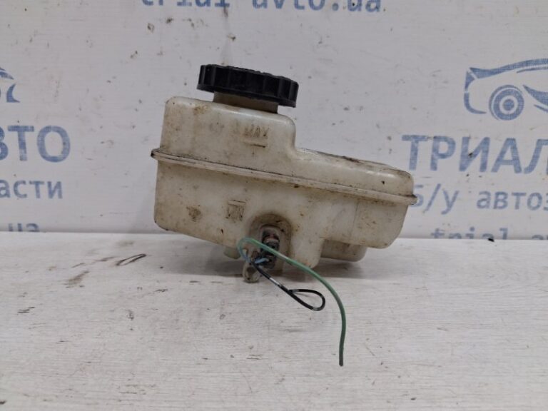 Бачок главного тормозного цилиндра Nissan Navara 2004-2015 460903X026 (Арт. 62753)