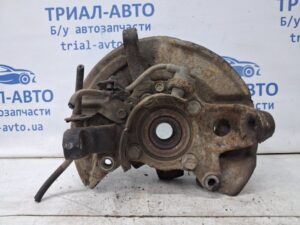 Кулак поворотный правый со ступицей Mitsubishi Pajero Wagon 1999-2006 MR374502 (Арт. 63042)