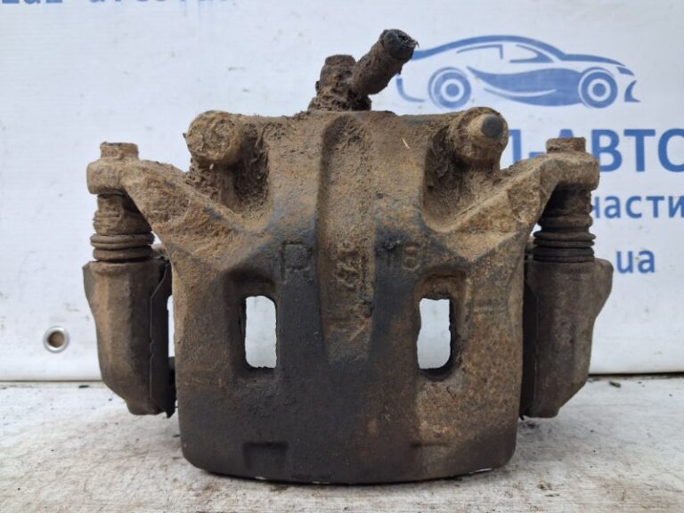Суппорт передний правый Nissan Navara 2004-2015 41001EB32A (Арт. 63071)