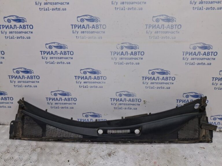 Дефлектор дворников Lexus RX 350 2003-2009 557080E021 (Арт. 63231)
