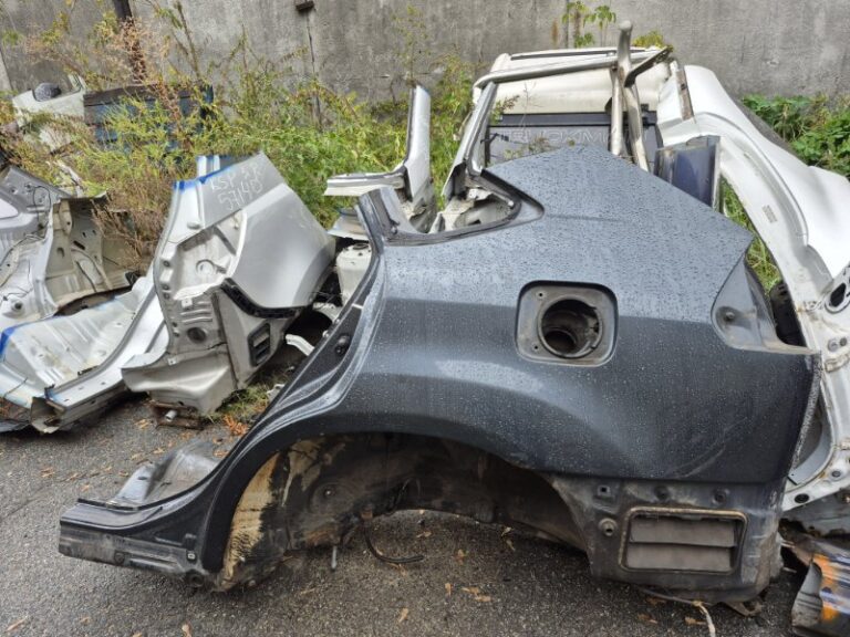 Четверть автомобиля задняя левая Lexus RX 350 2003-2009 616120E010 (Арт. 63372)