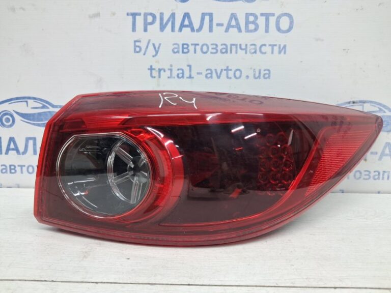 Фонарь задний внешний правый Mazda 3 2013-2019 B45D51150 (Арт. 63608)