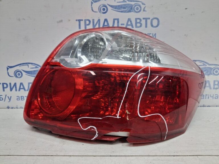 Фонарь задний внешний правый Toyota Auris 2006-2012 8155102530 (Арт. 63613)