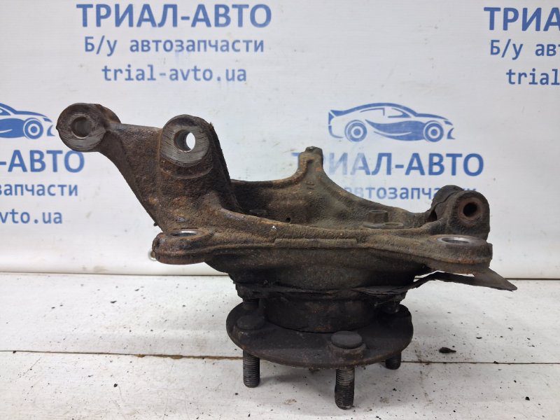 Кулак поворотный правый со ступицей Mazda 3 2013-2019 B45A33021 (Арт. 64132) Кулак поворотный правый со ступицей Mazda 3 2013-2019 B45A33021 (Арт. 64132)