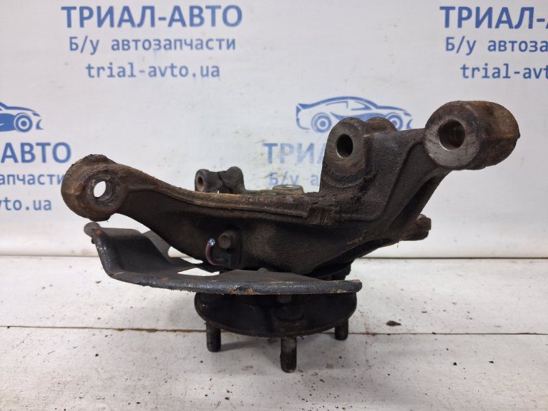 Кулак поворотный правый со ступицей Mazda 3 2013-2019 B45A33021 (Арт. 64132) Кулак поворотный правый со ступицей Mazda 3 2013-2019 B45A33021 (Арт. 64132)