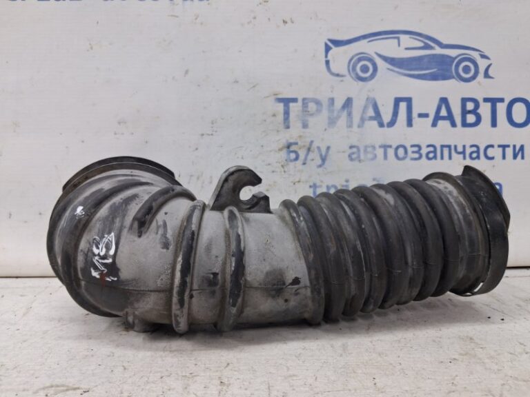 Патрубок воздушного фильтра Mazda 3 2013-2019 SH0113221 (Арт. 64222)