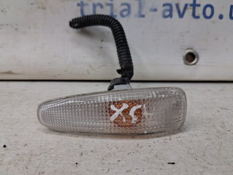 Повторитель поворотника Mitsubishi ASX 2010- 8351A039 (Арт. 64354)