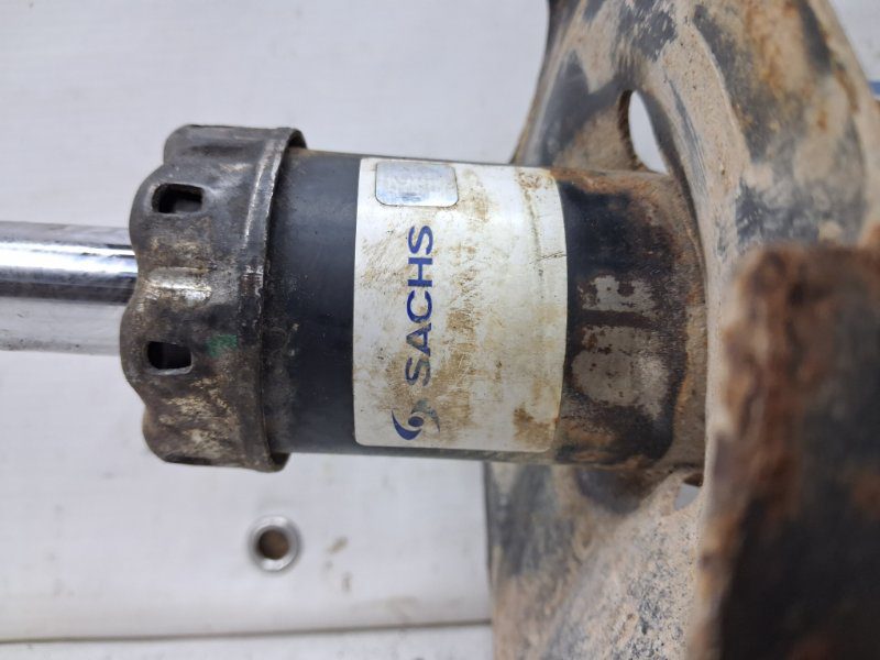 Амортизатор передний правый Toyota Avensis 2002-2010 (Арт. 64411) Амортизатор передний правый Toyota Avensis 2002-2010 (Арт. 64411)